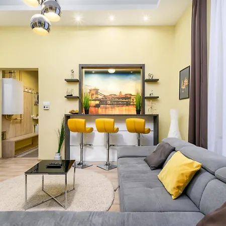 Downtown Deluxe-two Bedroom With Sauna Apartment Budapest