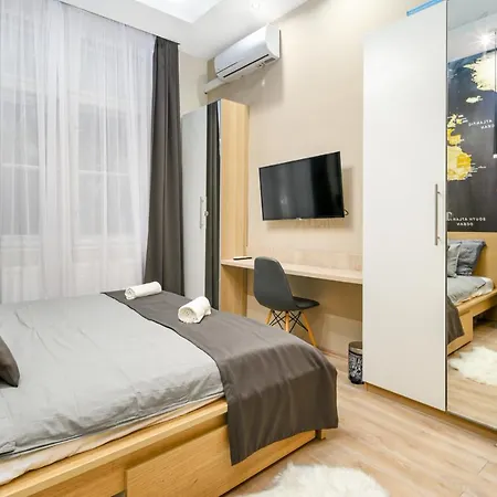 Apartment Downtown Deluxe-two Bedroom With Sauna Budapest