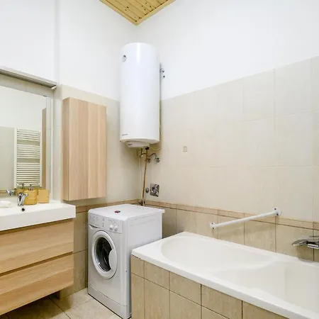Downtown Deluxe-two Bedroom With Sauna *