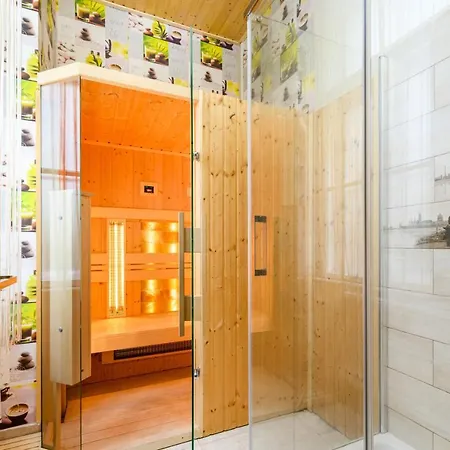 Downtown Deluxe-two Bedroom With Sauna *